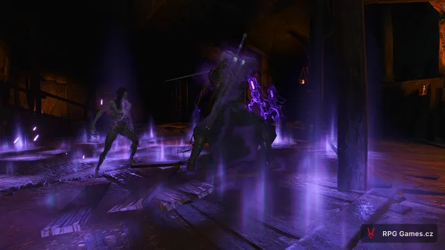 Geralt bojuje s bruxou u fialového Yrden ve sklepě Corvo Bianco v Zaklínači 3