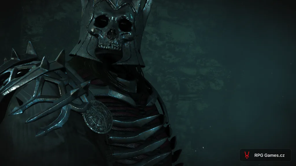 Eredin v helmě připomínající lebku, detail zbroje, Zaklínač 3