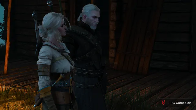 Geralt a Ciri večer před dřevěnou chalupou u paty hory, Zaklínač 3