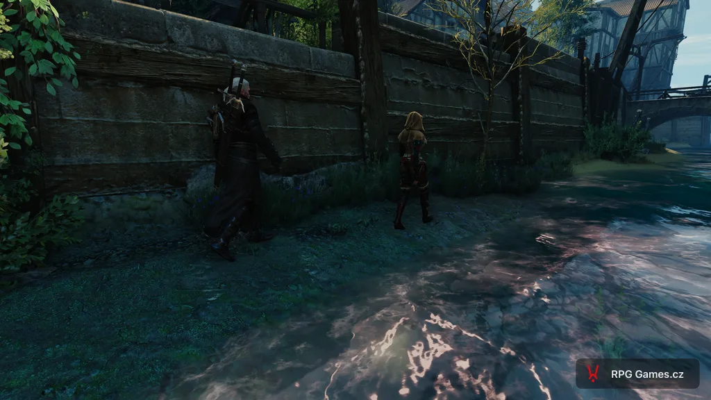 Geralt a Triss jdou podél kanálu v Novigradu, Zaklínač 3