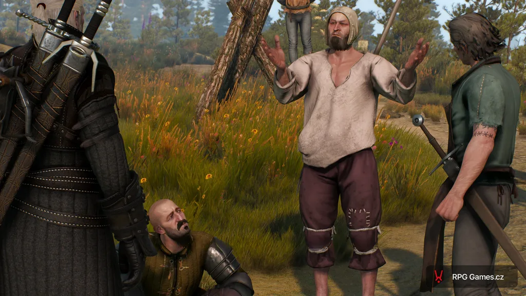 Geralt mluví s vesničany u chyceného nilfgaardského dezertéra ve questu Samosoud, Zaklínač 3
