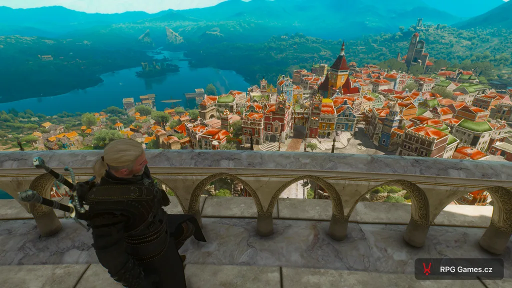 Panorama Beauclairu z balkonu v Toussaintu, region z DLC Krev a víno pro Zaklínač 3